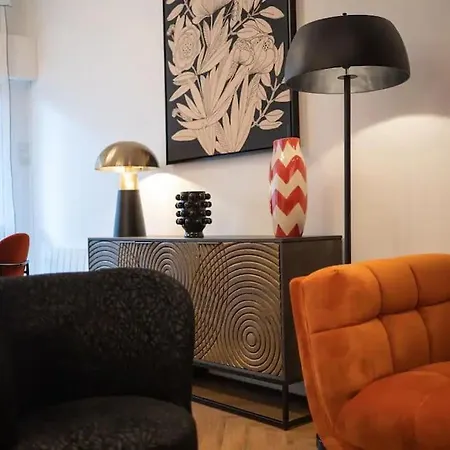 E Fauvette De Standing Avec Terrasse アパート