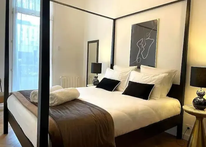 E Fauvette De Standing Avec Terrasse דירה *